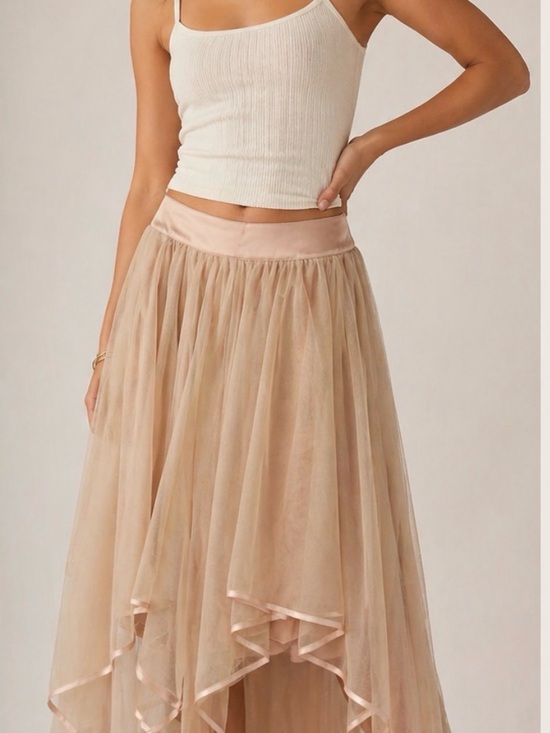 Free People Dresses & Skirts - Free People Blush High-Low Tulle Skirt with satin trim